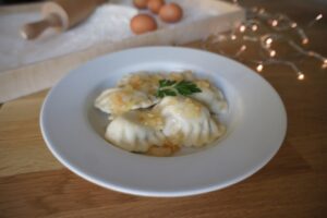 polskie tradycje kulinarne, polskie pierogi, polskie dania