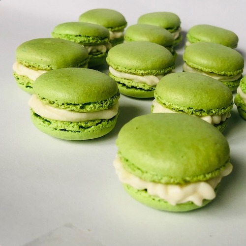 macarons class for private events: ideal for bachelorette parties